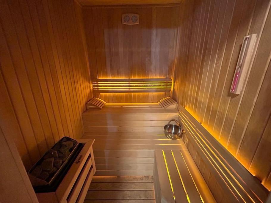 Vilă Arancia - Garden, Bbq, Sauna & Turkish Bath By The Tram In Fatih *